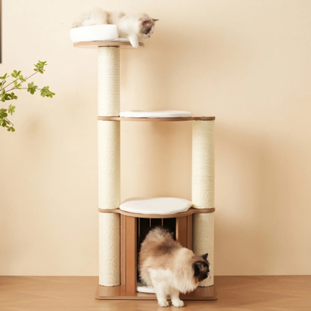 Arbre à chat 135 cm avec tronc épais, plateformes et niche fermée
