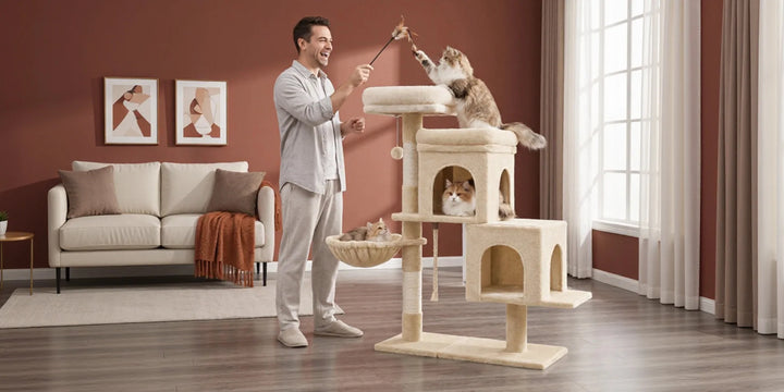 Arbre à chat 95 cm beige avec deux niches et poteaux en sisal
