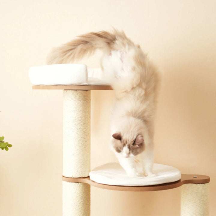Arbre à chat 135 cm avec tronc épais, plateformes et niche fermée