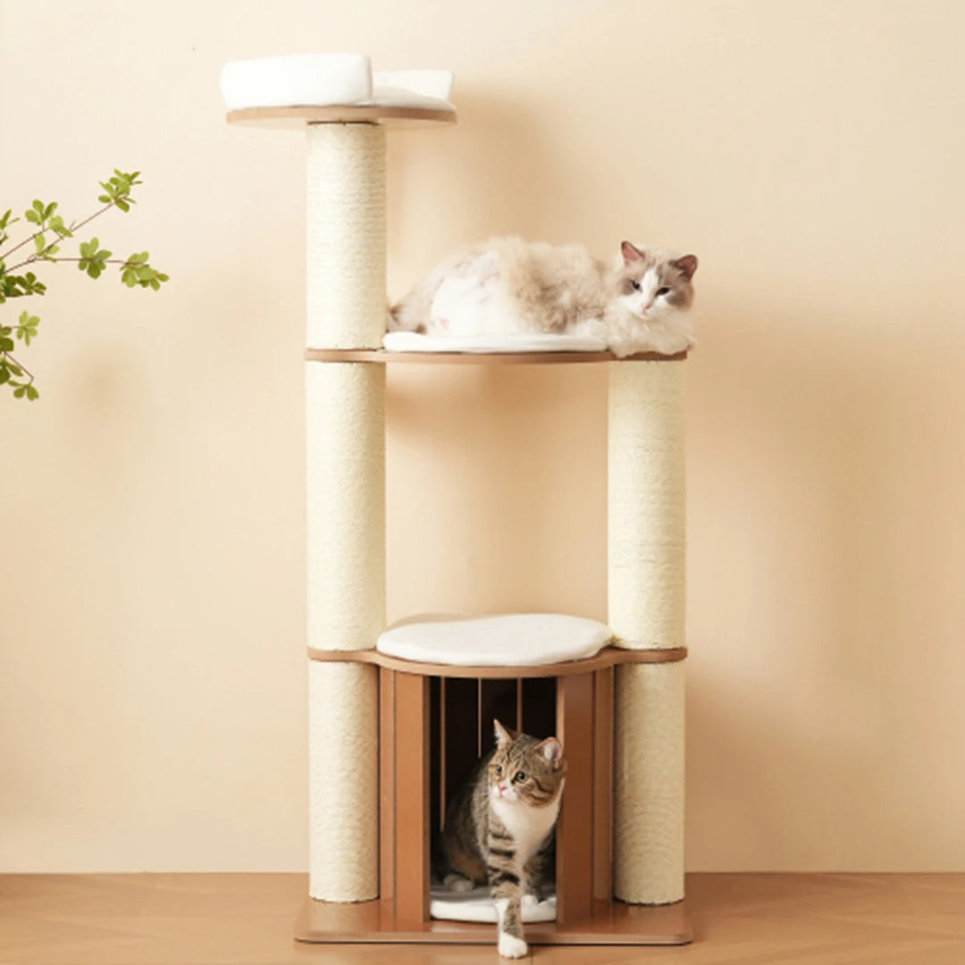 Arbre à chat 135 cm avec tronc épais, plateformes et niche fermée