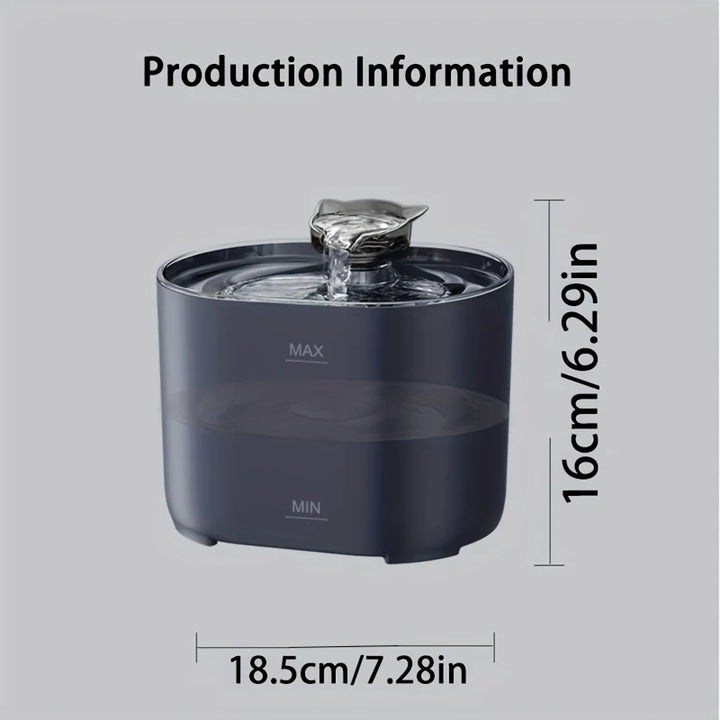 Fontaine à eau noire en plastique, 16 cm de hauteur, 18,5 cm de largeur, avec couvercle en métal.