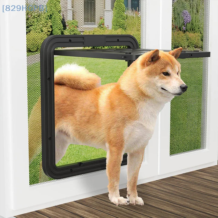 Chatière en plastique noir pour chien, durable et pratique, idéale pour une utilisation intérieure et extérieure.