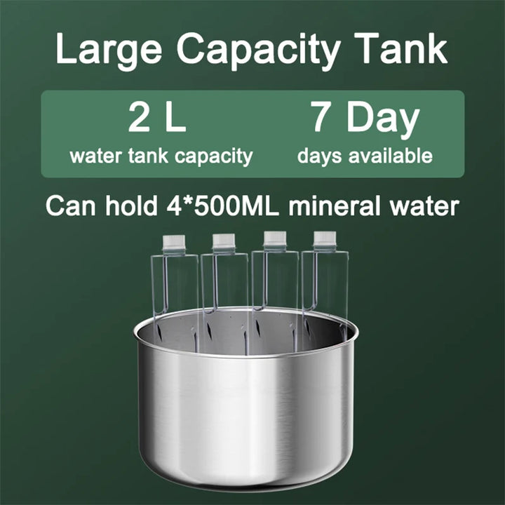 Réservoir en acier inoxydable de 2L, capable de contenir 4 bouteilles de 500ML d'eau minérale.