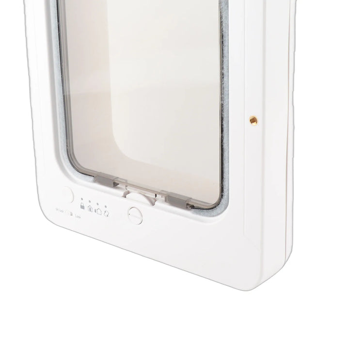 Porte pour animaux, blanche, en plastique durable, avec système de verrouillage et ouverture facile.
