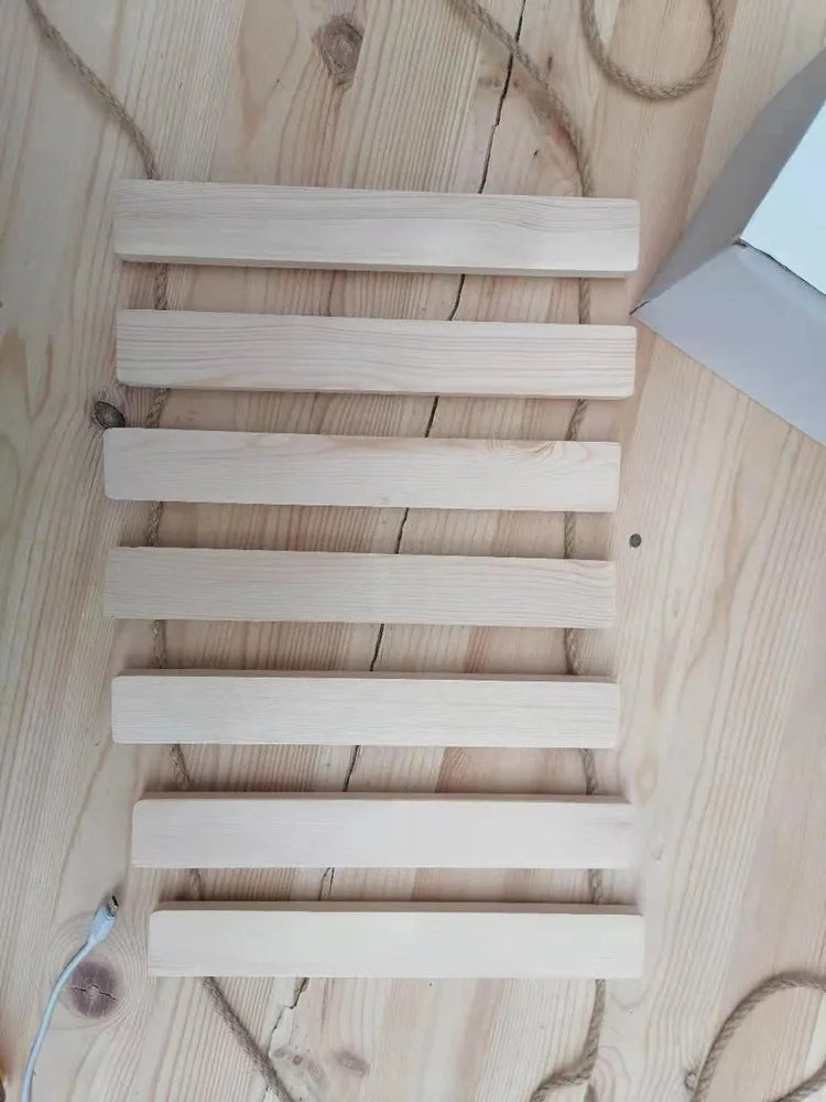 Cat ladder or suspension bridge