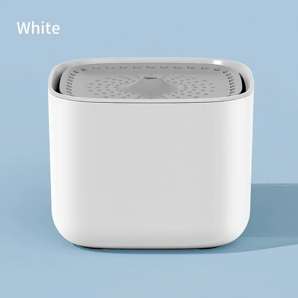 Diffuseur d'arômes blanc en matériel durable, design moderne, idéal pour une ambiance relaxante.