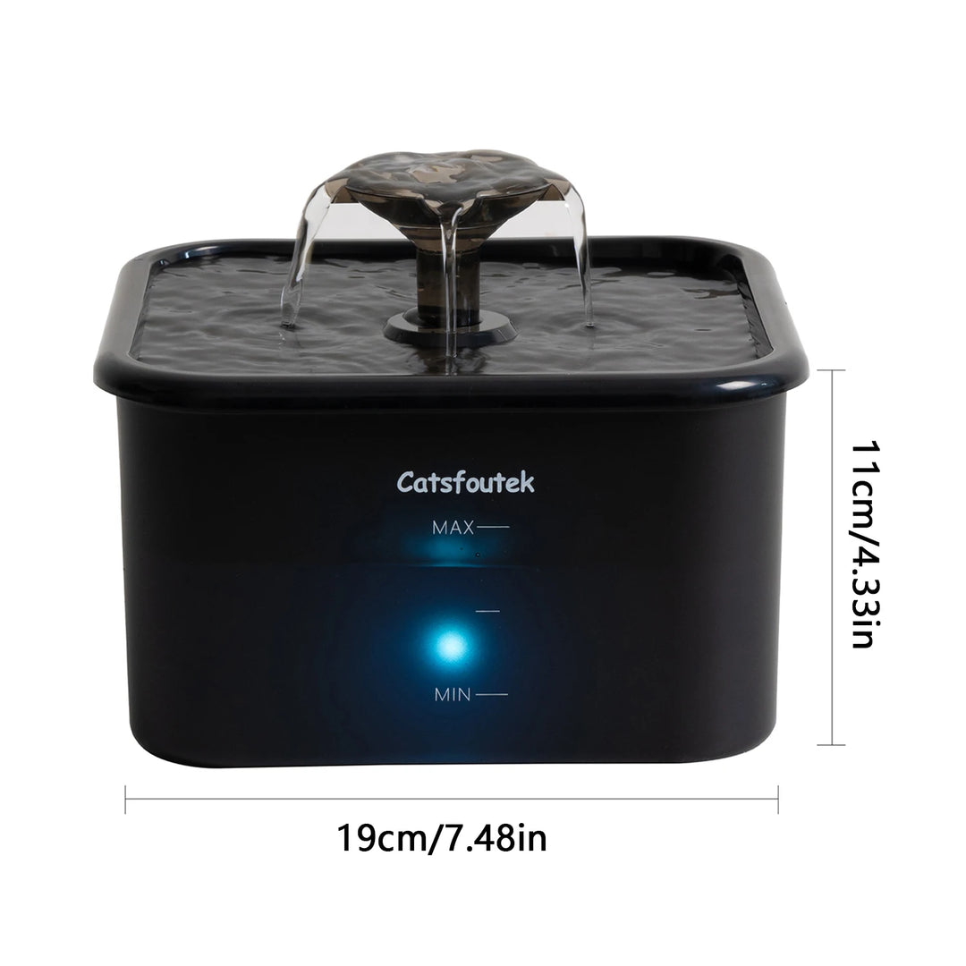 Fontaine pour animaux Catsfoutek, noire, 19x11 cm, avec LED, design moderne et silencieux.