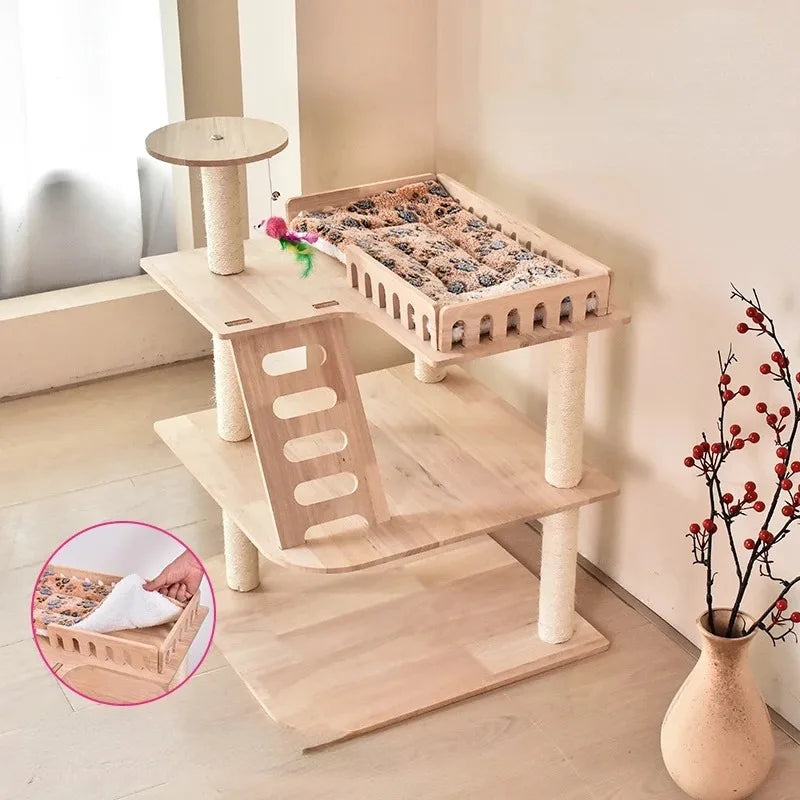 Kratzbaum aus Holz – Modell „WoodlandPaws“