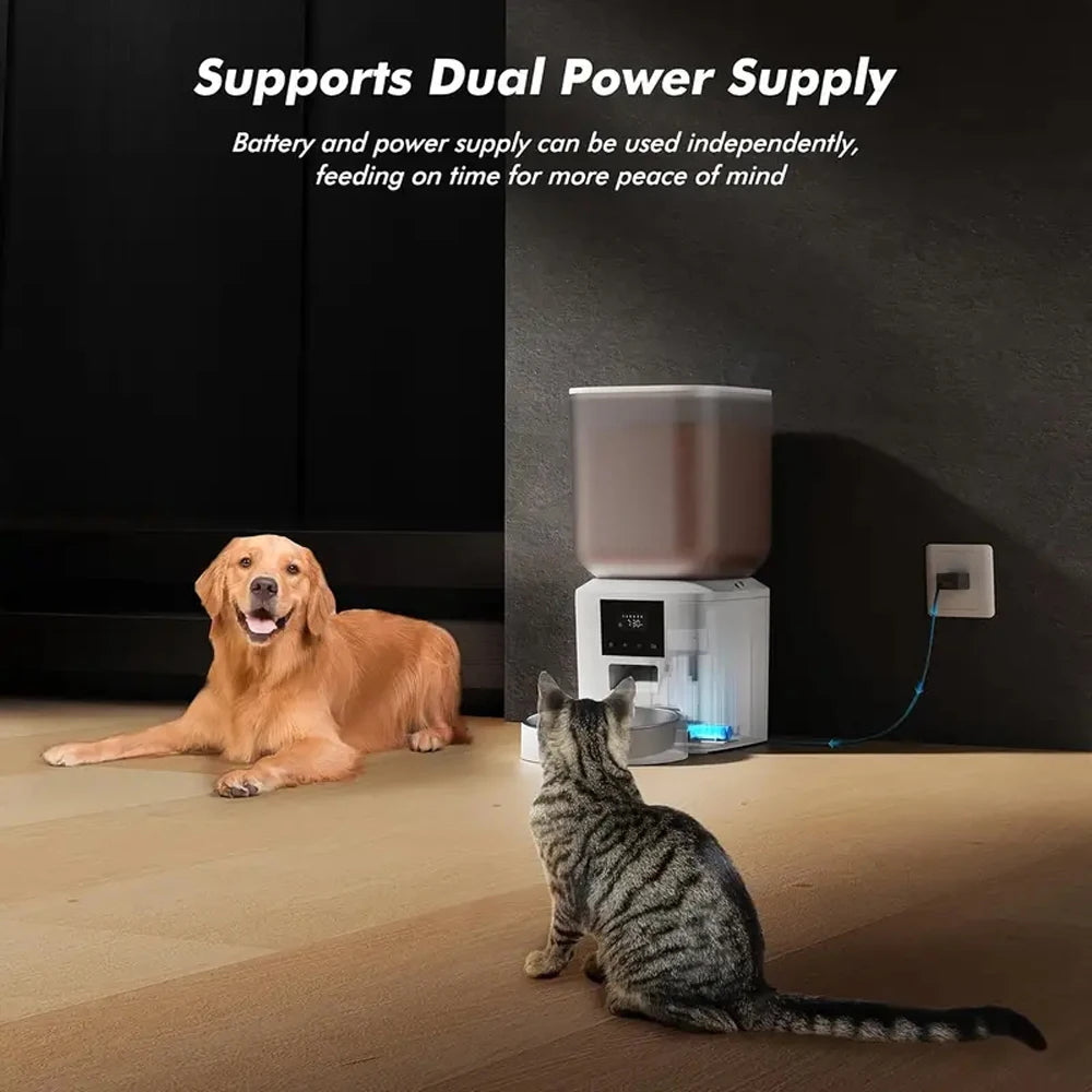 Distributeur automatique pour animaux, en plastique blanc, alimentation double pour chats et chiens.