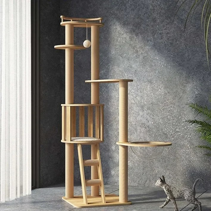 Natürlicher Holz- und Designer-Kratzbaum - „CatForest“